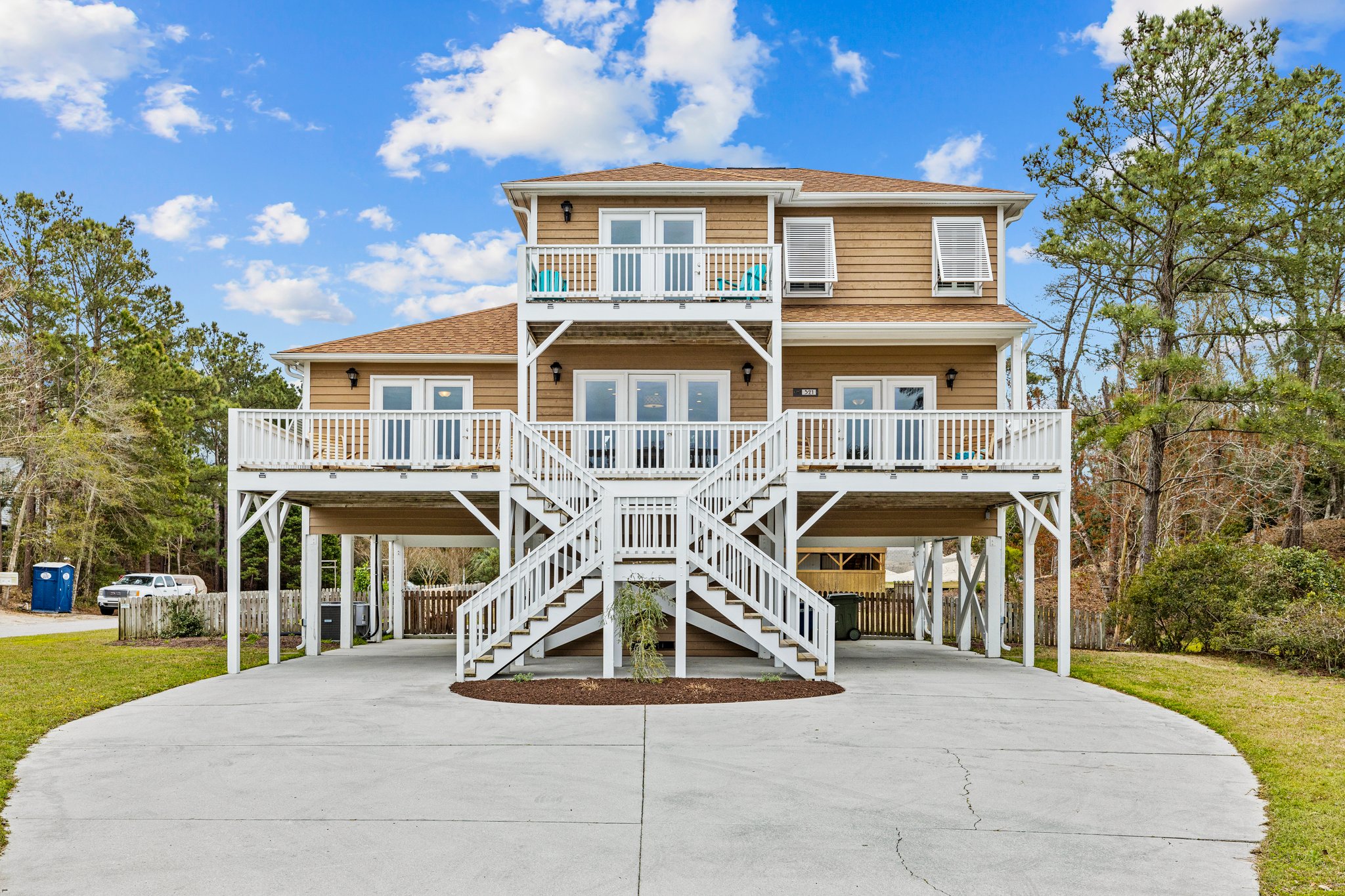 321 Cape Lookout Loop, Emerald Isle, NC 28594, USA