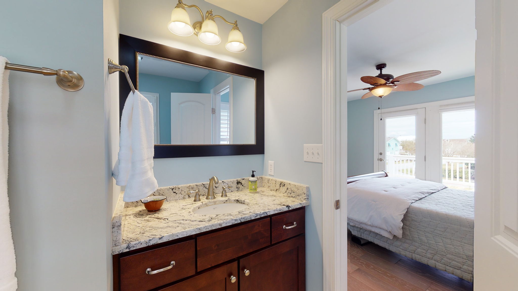 321 Cape Lookout Loop, Emerald Isle, NC 28594, USA Photo 44
