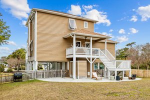 321 Cape Lookout Loop, Emerald Isle, NC 28594, USA Photo 10