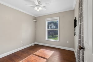 E 11th Ave-S0205-019.jpg