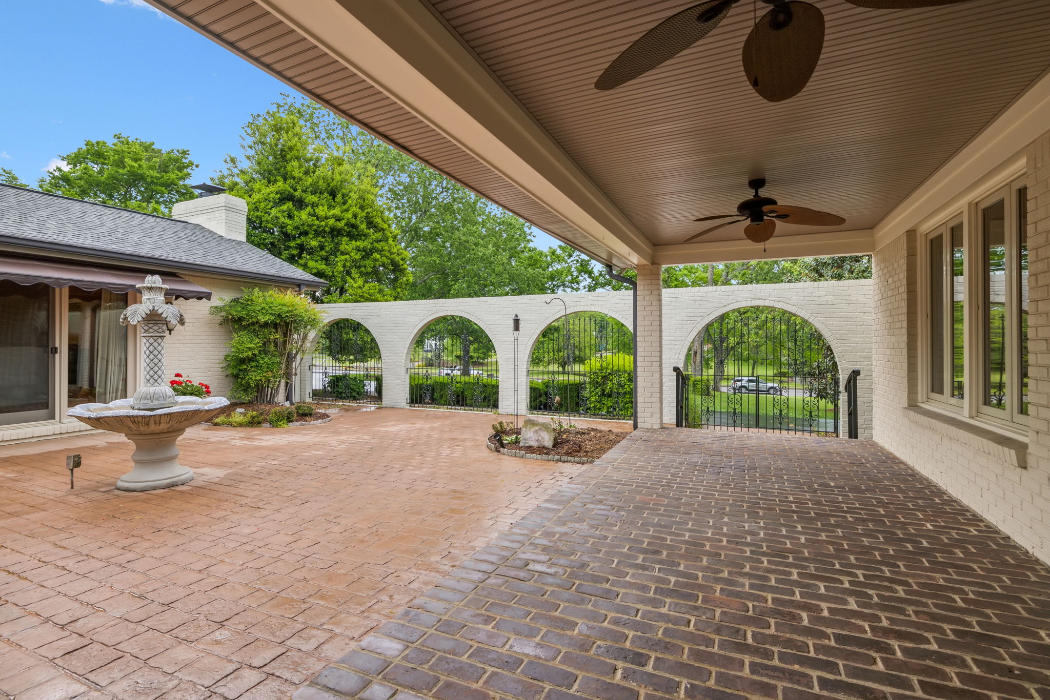  Photo 127