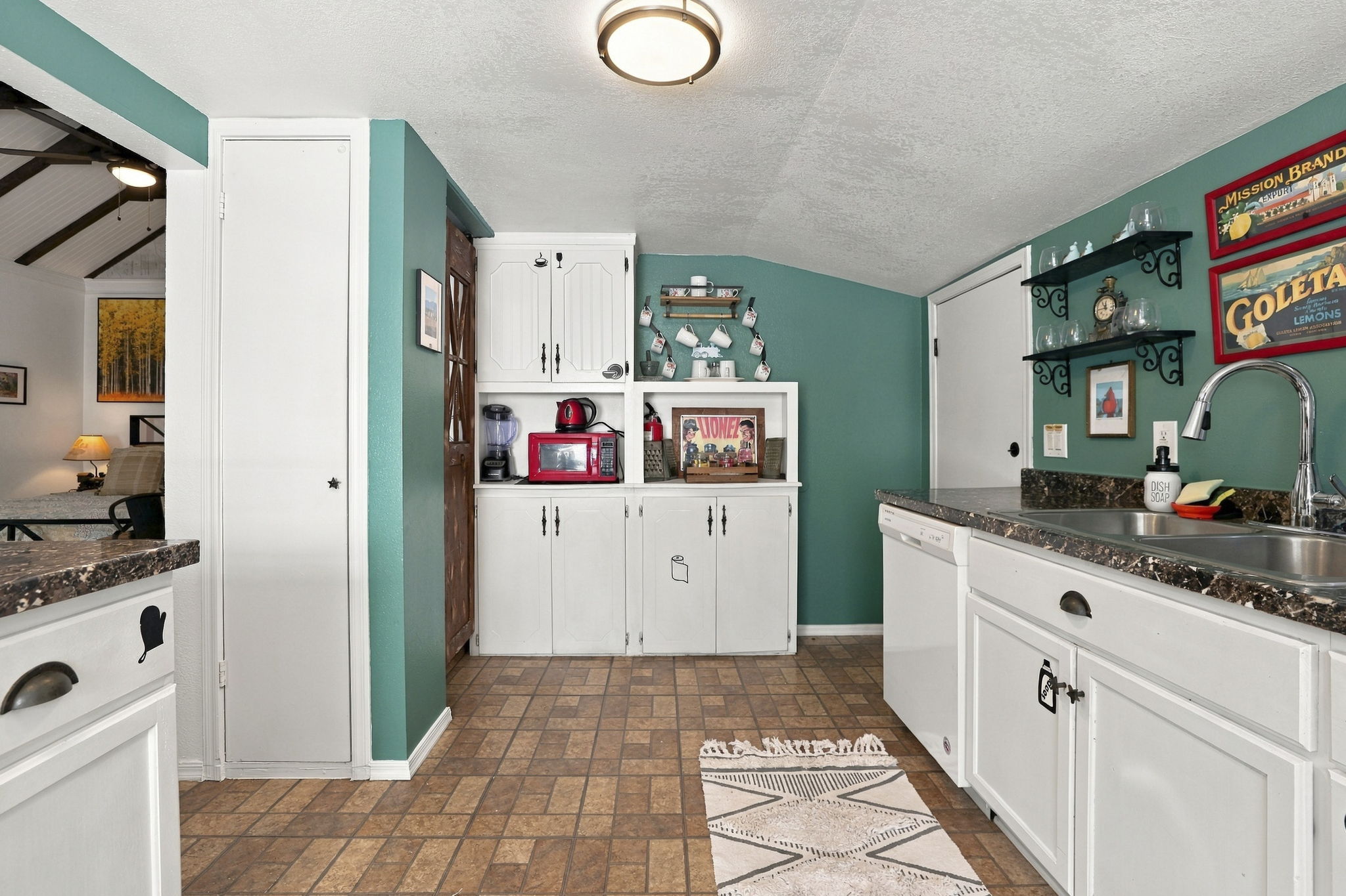 Kitchen 3