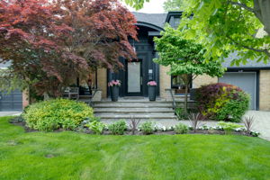 321 Ridley Blvd, Toronto ON