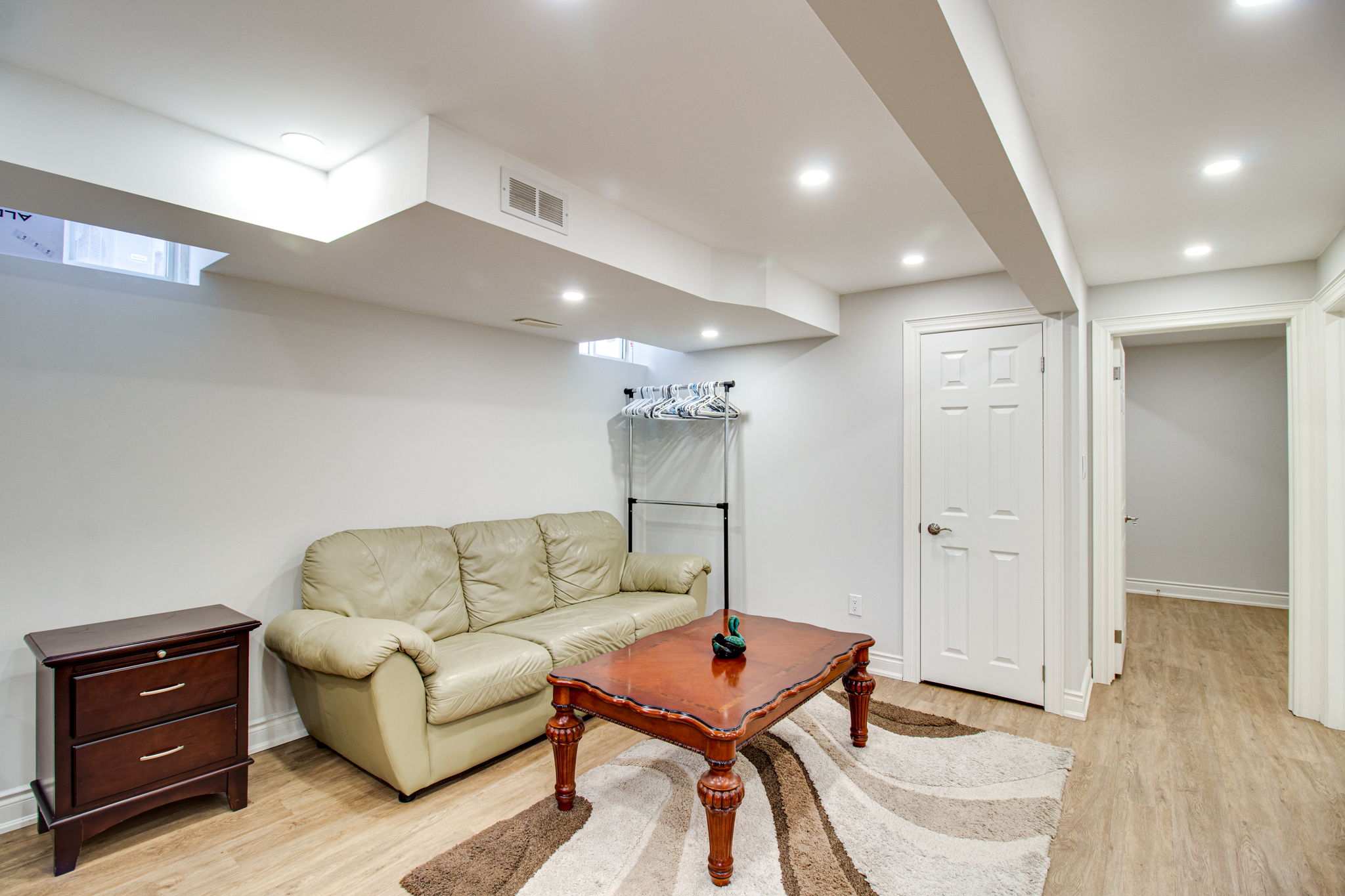 321 Rita's Ave - Basement Newmarket, ON L3X 2N2