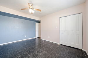 252A0981