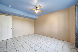 252A1031