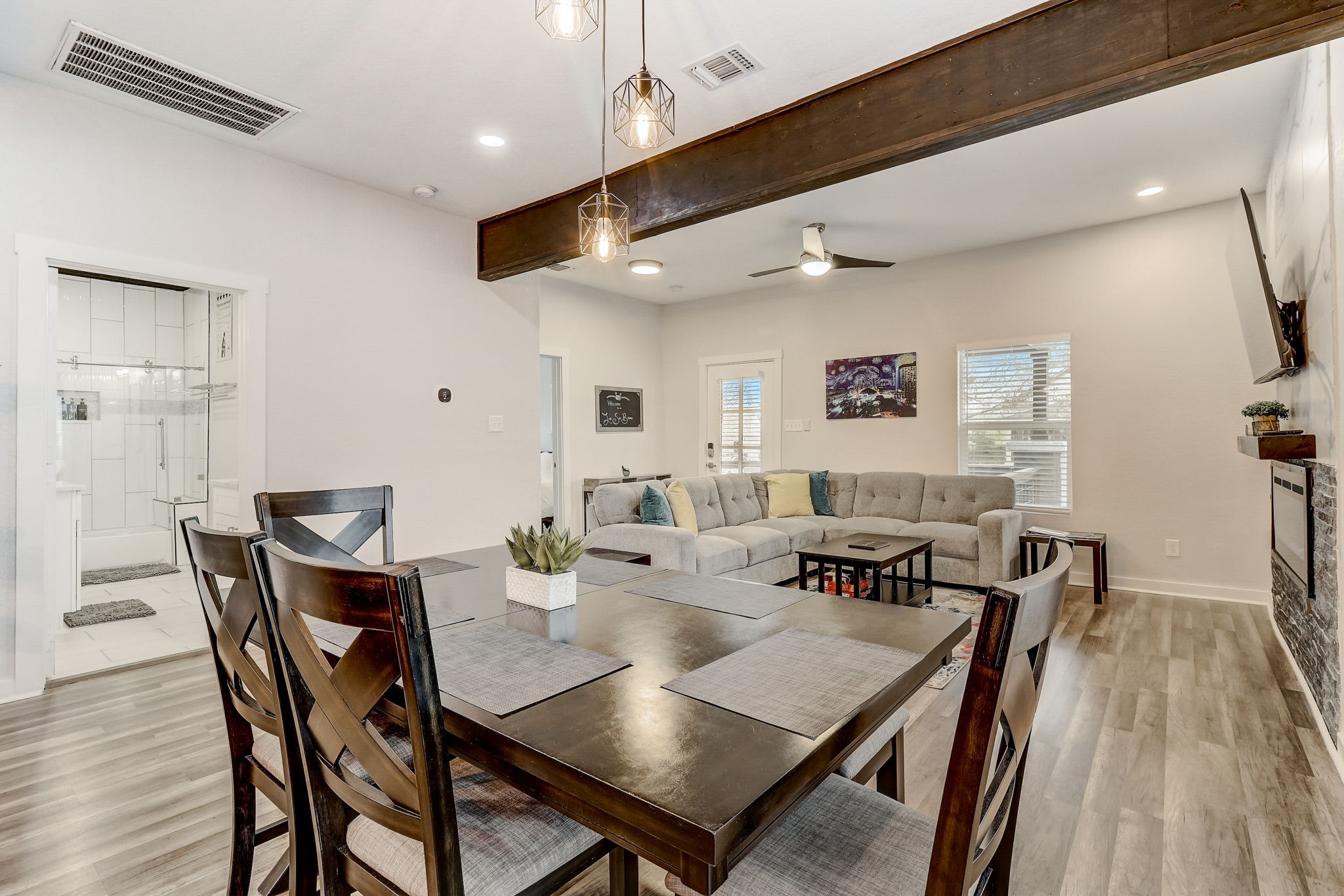 W Lubbock St-015