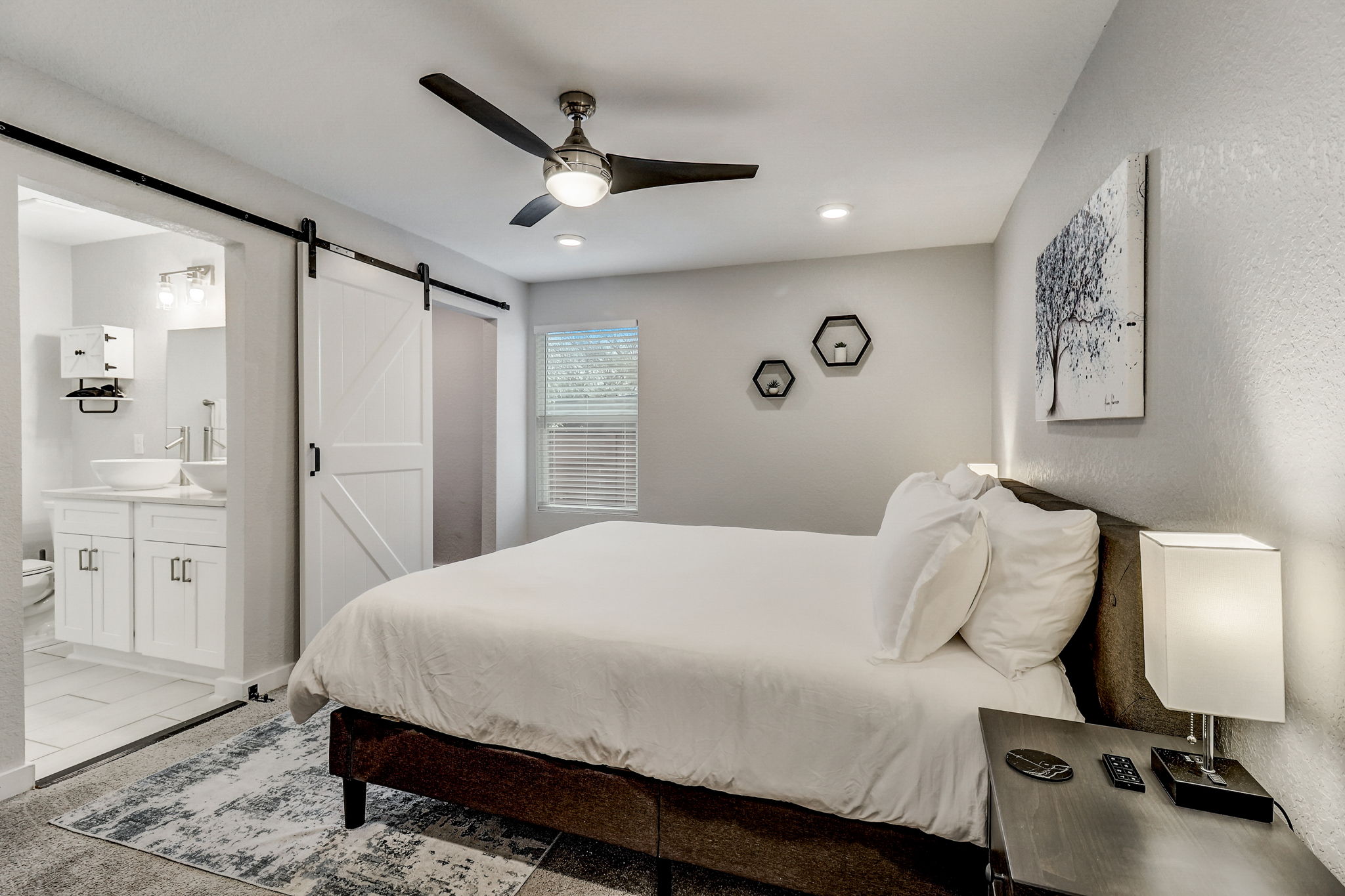 W Lubbock St-030