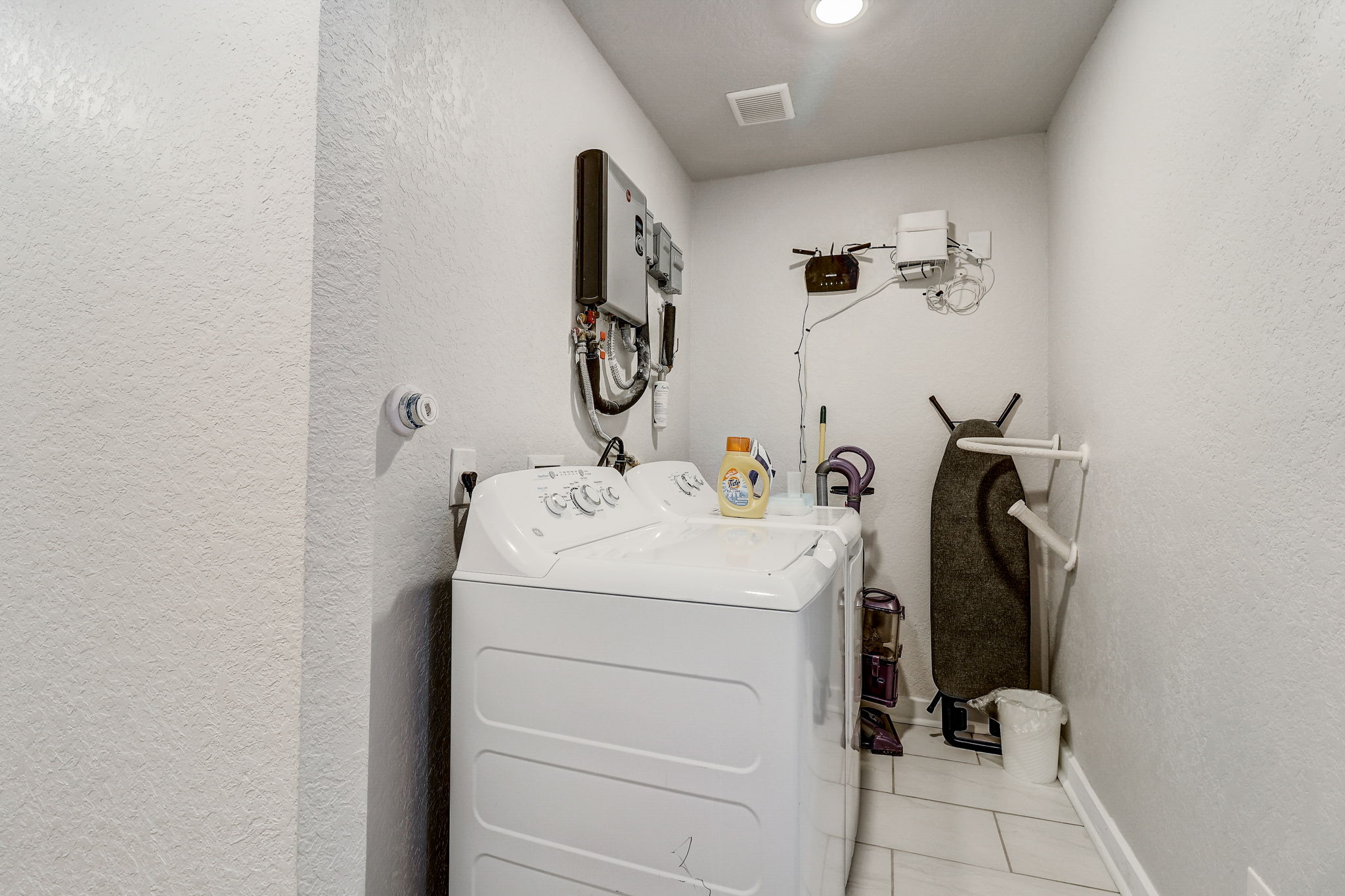 W Lubbock St-062