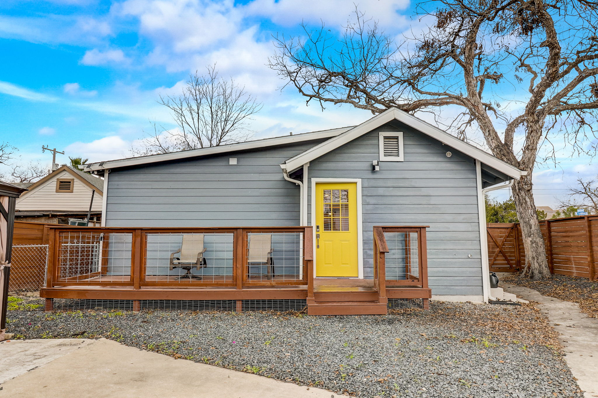 W Lubbock St-067