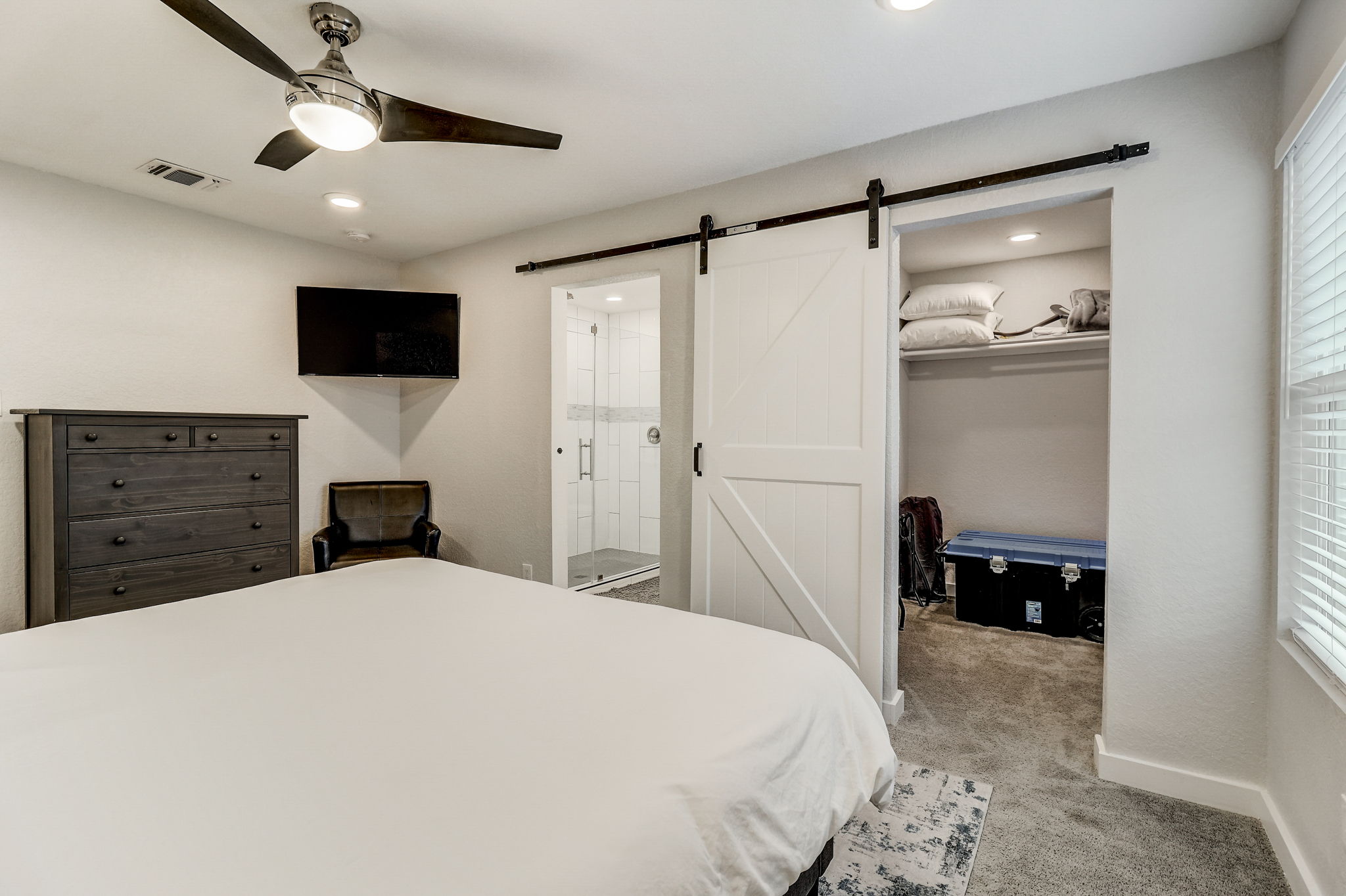 W Lubbock St-033