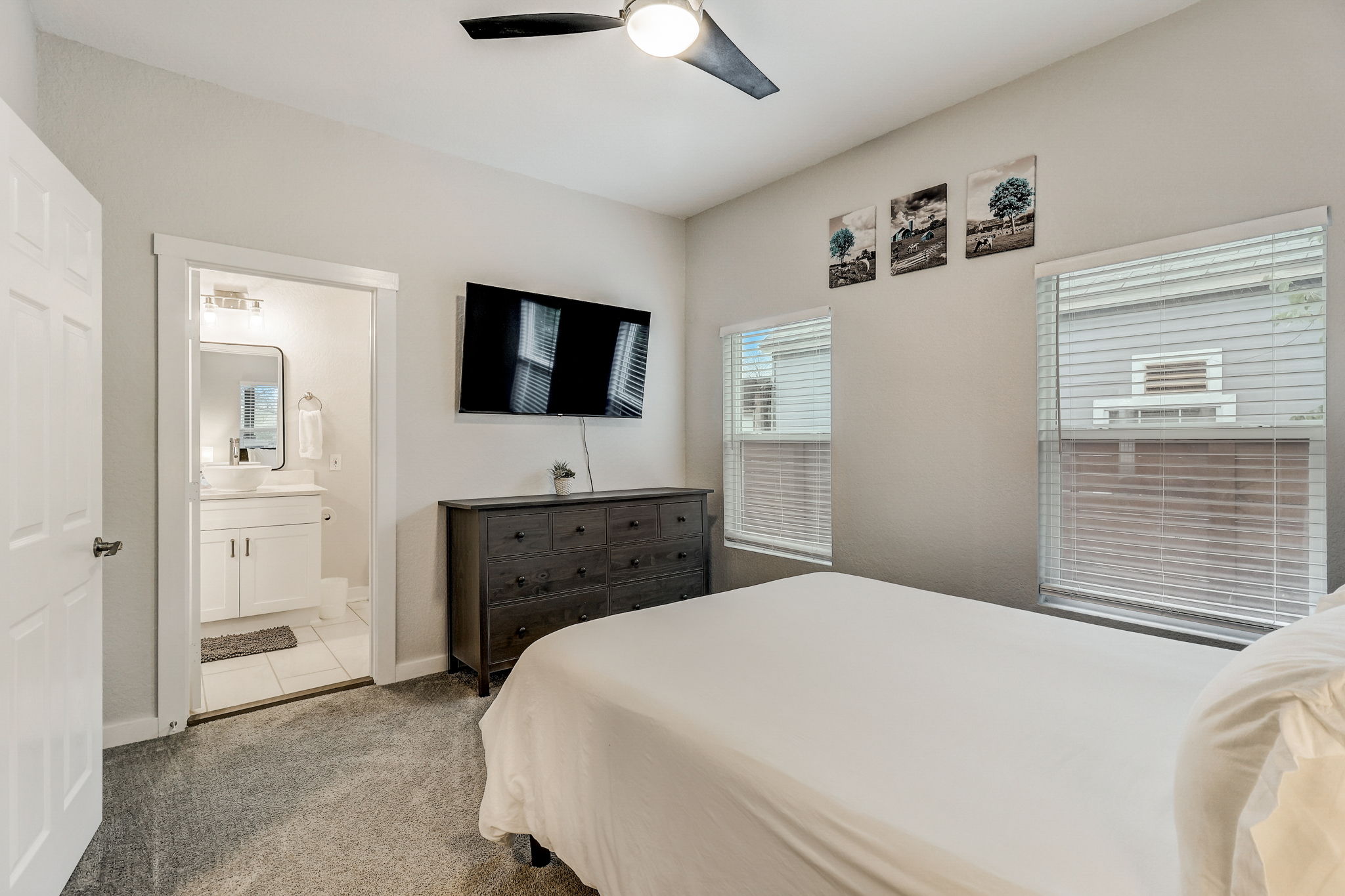 W Lubbock St-043