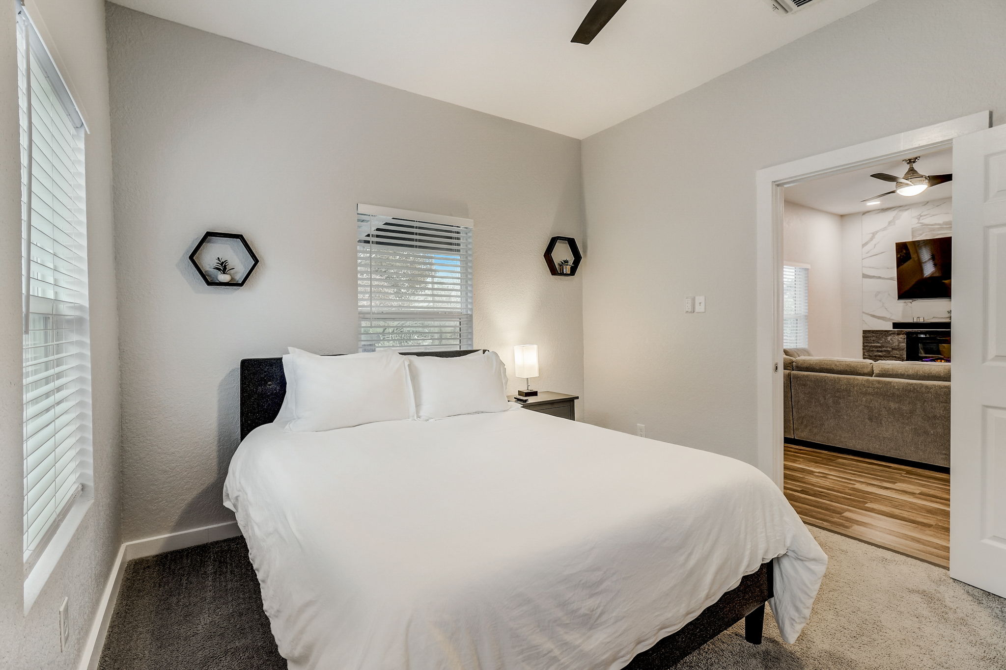 W Lubbock St-045