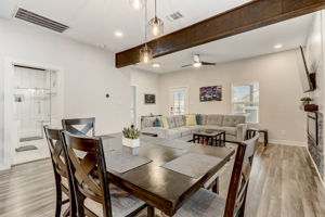 W Lubbock St-015
