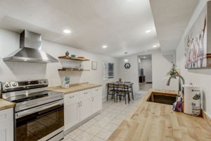 W Lubbock St-056