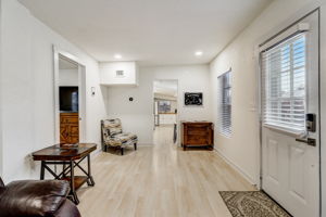 W Lubbock St-049
