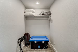 W Lubbock St-035