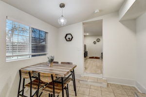 W Lubbock St-053