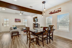 W Lubbock St-016