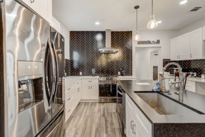 W Lubbock St-023
