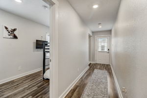 W Lubbock St-029