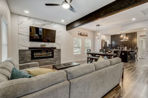 W Lubbock St-012
