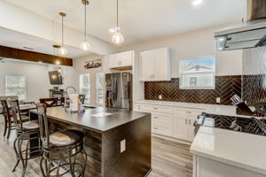 W Lubbock St-020
