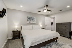 W Lubbock St-032