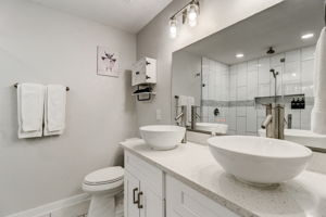 W Lubbock St-036