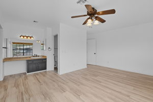  Photo 47