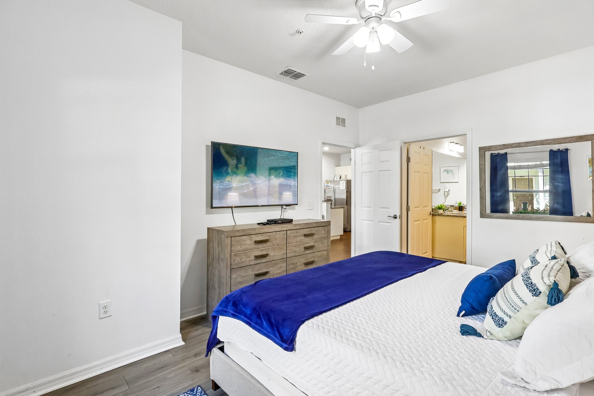 Gold Ln-S2809-017.jpg