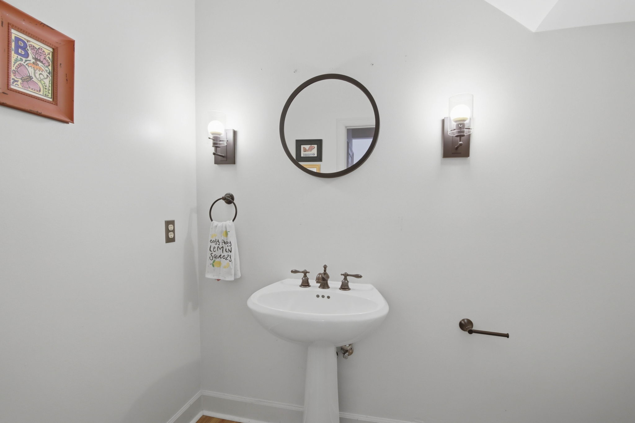  Photo 40