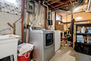  Photo 32