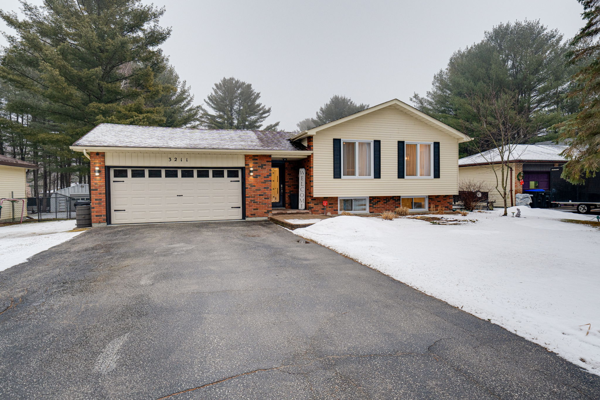 3211 25th Side Rd Innisfil, ON L9S 2J7