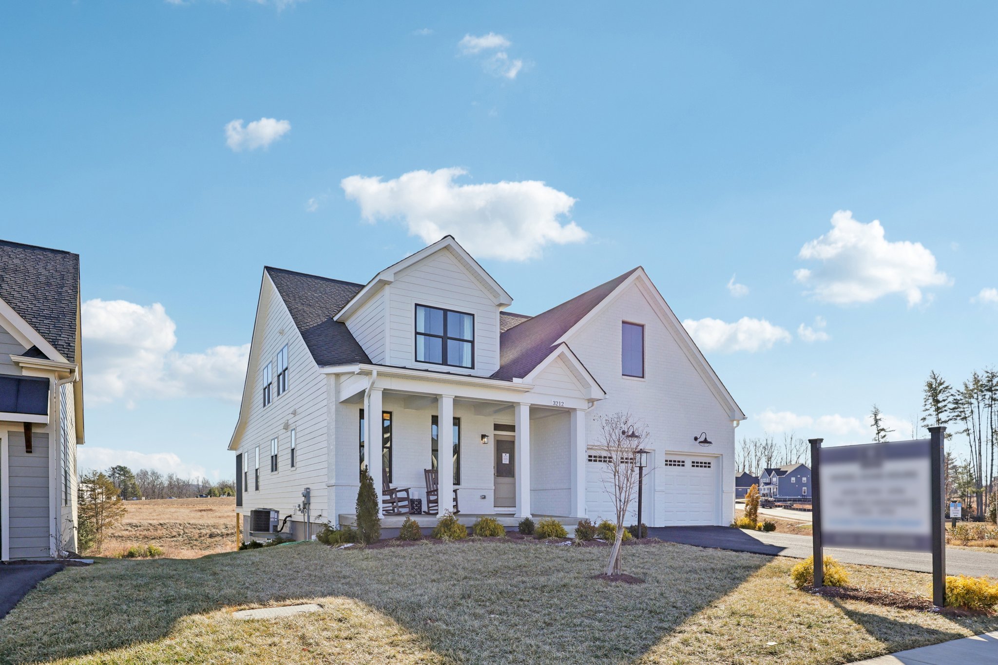 Cliffstone Blvd-S2101-004.jpg