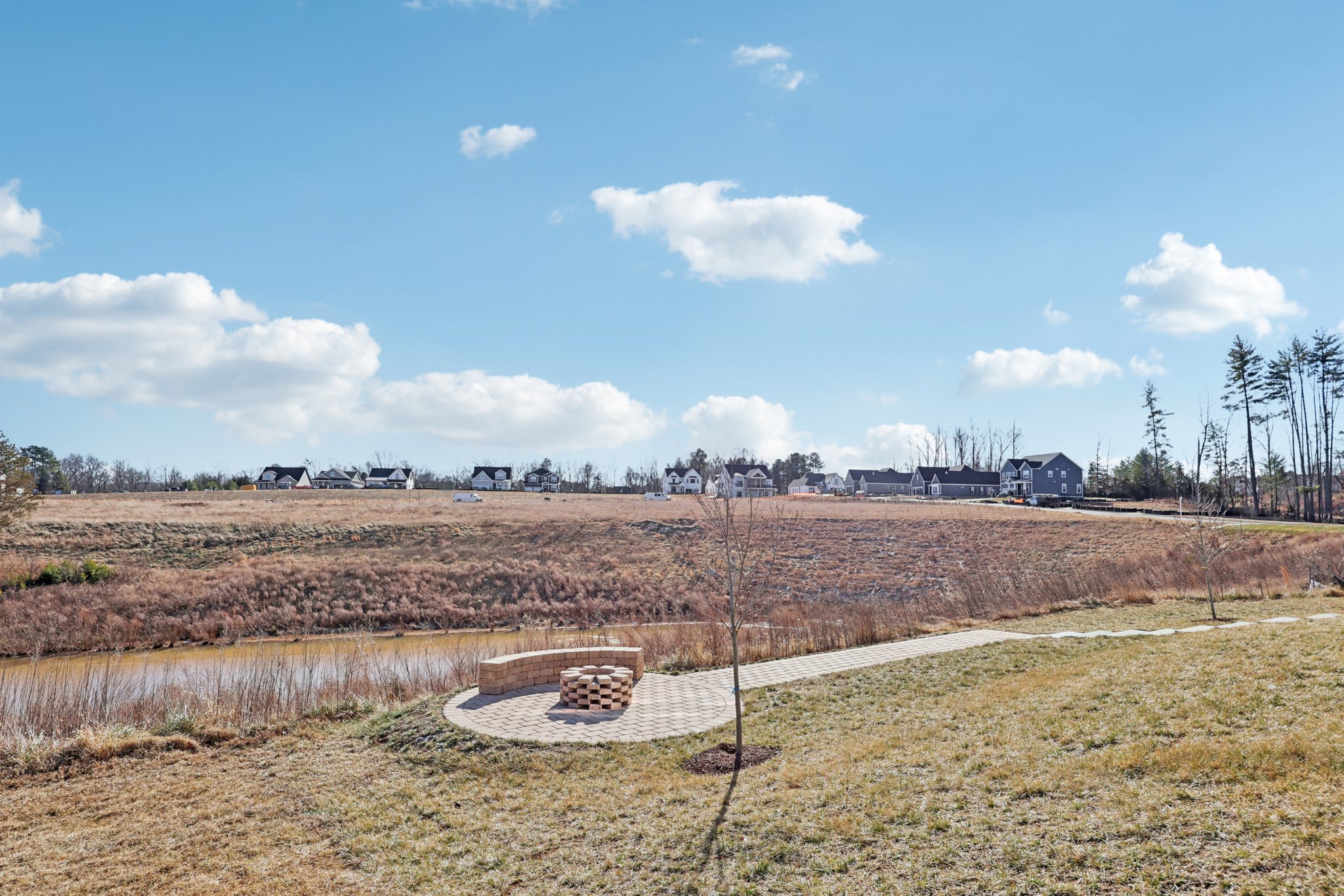 Cliffstone Blvd-S2101-053.jpg