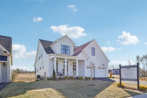 Cliffstone Blvd-S2101-004.jpg