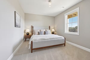 Cliffstone Blvd-S2101-044.jpg