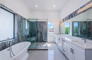 Primary Bathroom 1a-2