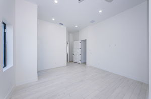 Primary Bedroom 1b-2