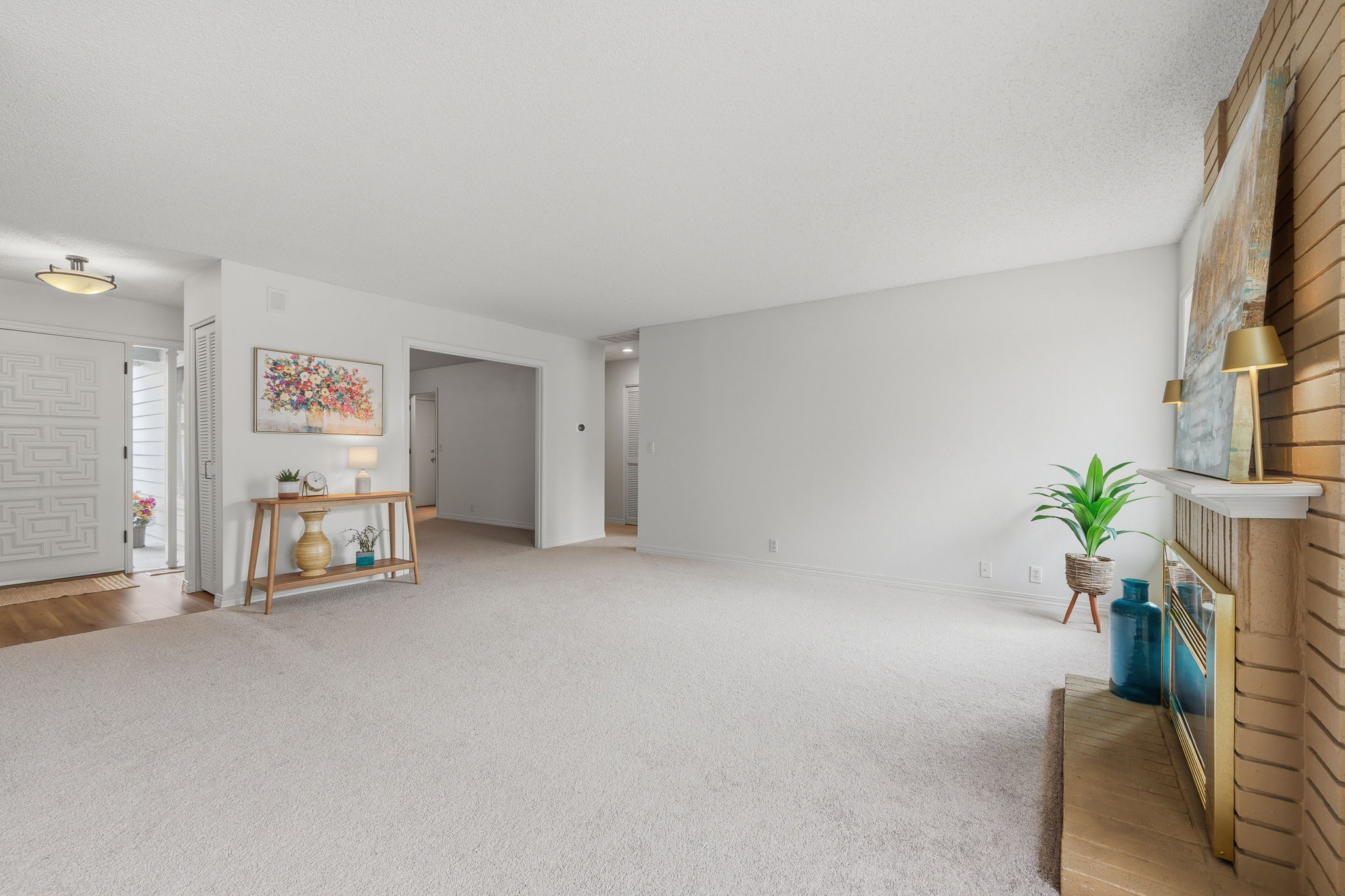 9 Living room