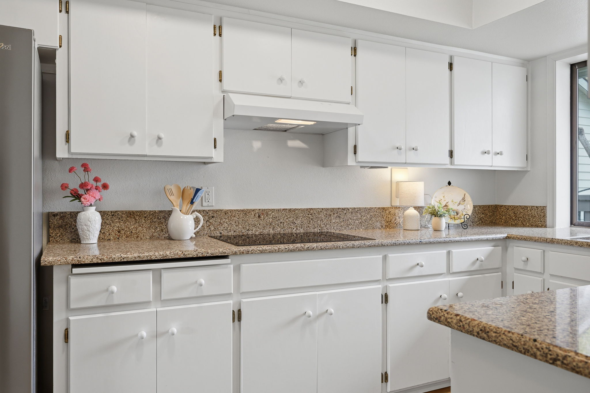 19 Kitchen