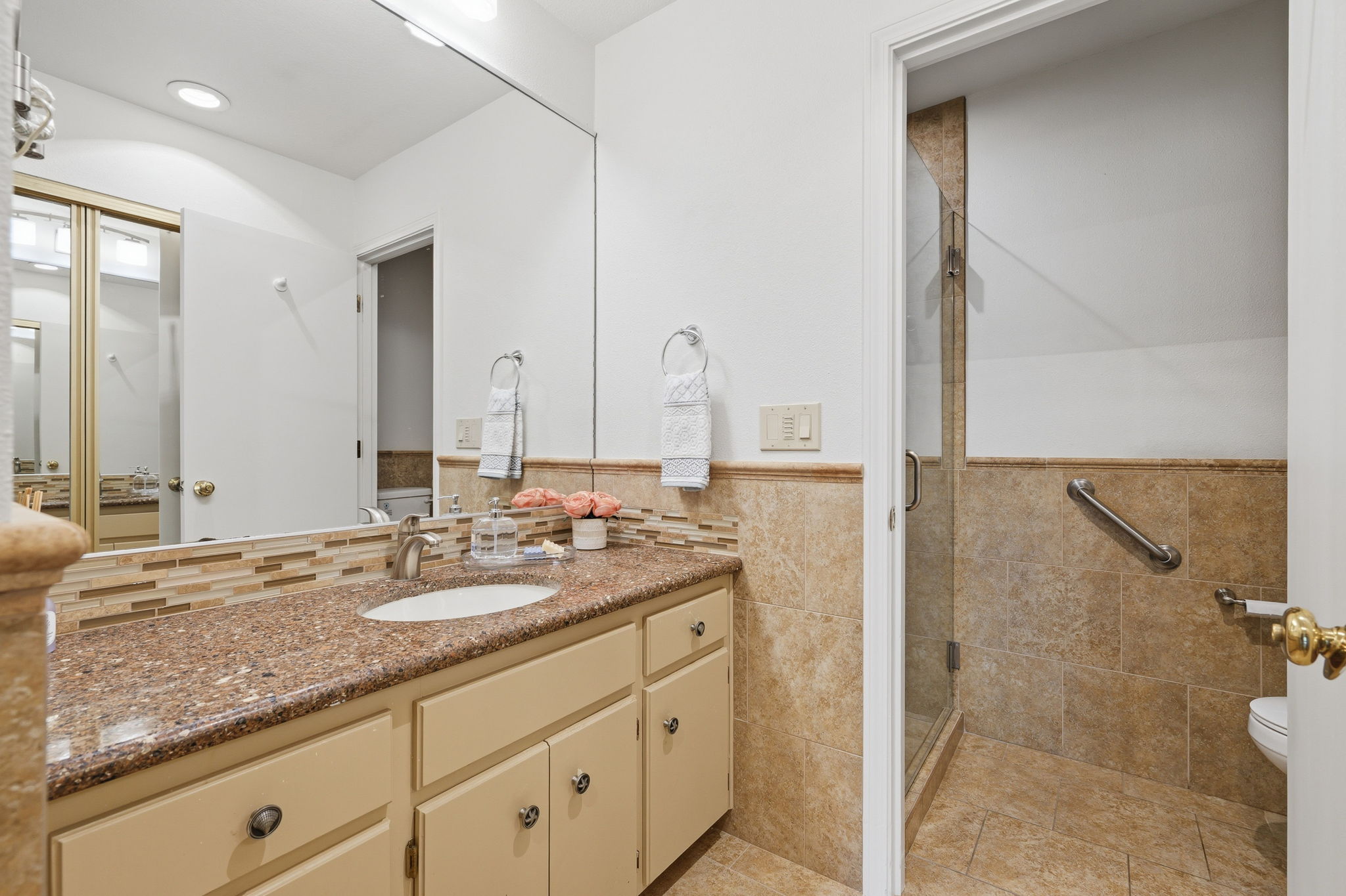23 Primary Bath