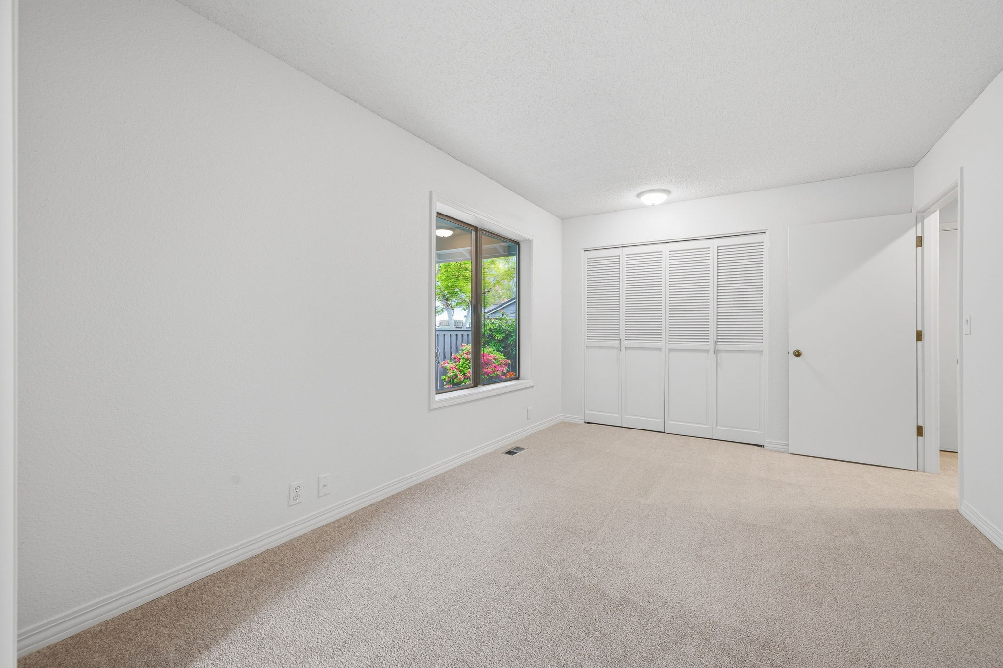 25 bedroom 2 - Office