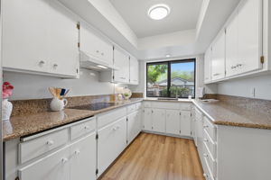 16 Kitchen