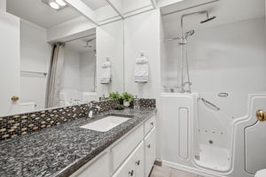 27 Hall Bath