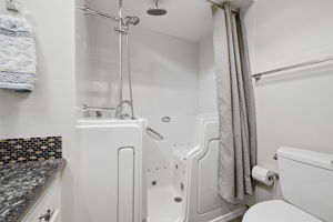 28 Hall Bath