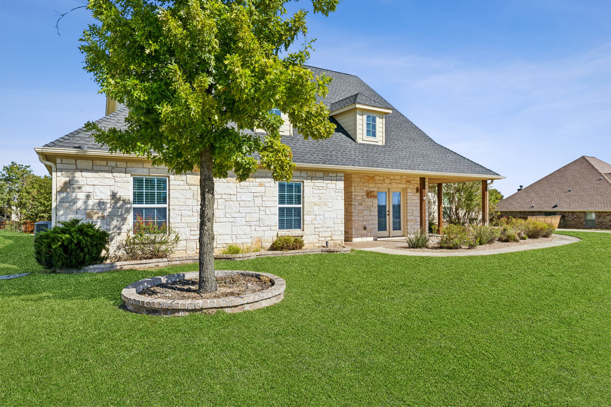 3213Lakeway_002