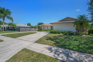 Front Exterior3
