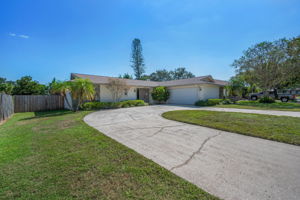 Front Exterior4